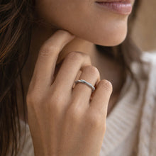 Load image into Gallery viewer, DA042 - High polished (no plating) Stainless Steel Ring with AAA Grade CZ  in Clear