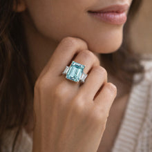 Load image into Gallery viewer, TK1862 - High polished (no plating) Stainless Steel Ring with Top Grade Crystal  in Sea Blue