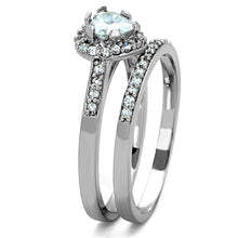 Load image into Gallery viewer, TK1W161 - High polished (no plating) Stainless Steel Ring with AAA Grade CZ  in Clear