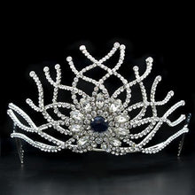 Load image into Gallery viewer, LO2111 - Imitation Rhodium Brass Tiaras &amp; Hair Clip with Top Grade Crystal  in Montana