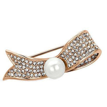 Load image into Gallery viewer, LO2800 - Flash Rose Gold White Metal Brooches with Synthetic Pearl in White