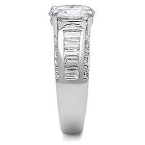 SS031 - Silver 925 Sterling Silver Ring with AAA Grade CZ  in Clear