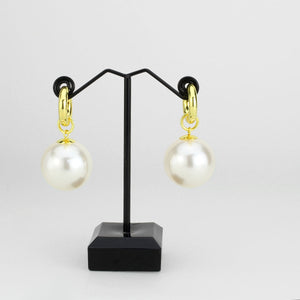 3W1741G - Flash Gold Brass Earring with Synthetic in White