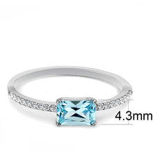 Load image into Gallery viewer, DA011 - High polished (no plating) Stainless Steel Ring with AAA Grade CZ  in Sea Blue