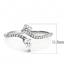 Load image into Gallery viewer, DA138 - High polished (no plating) Stainless Steel Ring with AAA Grade CZ  in Clear